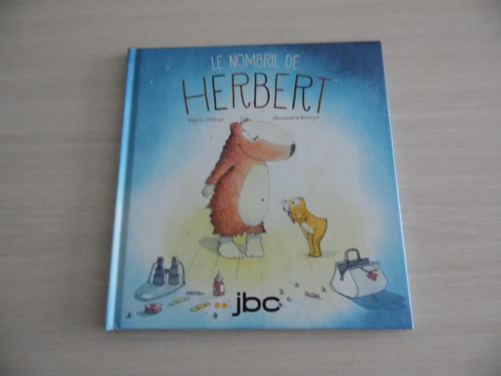 LE NOMBRIL DE HERBERT        VALÉRIE D'HEUR, Jongen of Meisje, Ophalen of Verzenden, Zo goed als nieuw, Voorleesboek