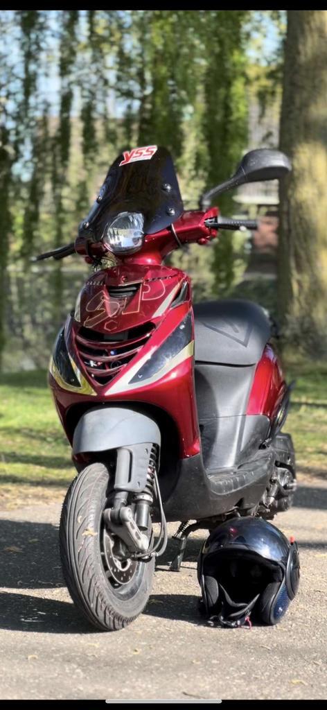 Zip 4 takt brom. Veel veel opties nieuwstaat kan be, Fietsen en Brommers, Scooters | Piaggio, Ophalen