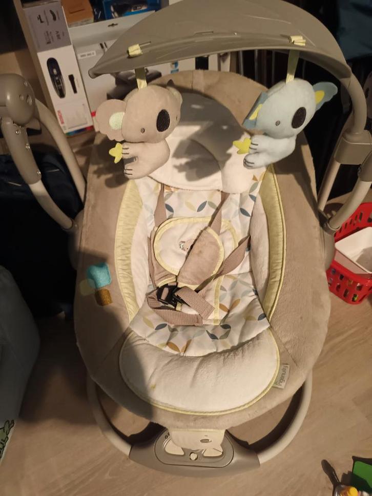 Babyschommel stoel, Kinderen en Baby's, Wipstoeltjes, Zo goed als nieuw, Schommelstoel, Overige merken, Met gordel(s) of riempje(s)