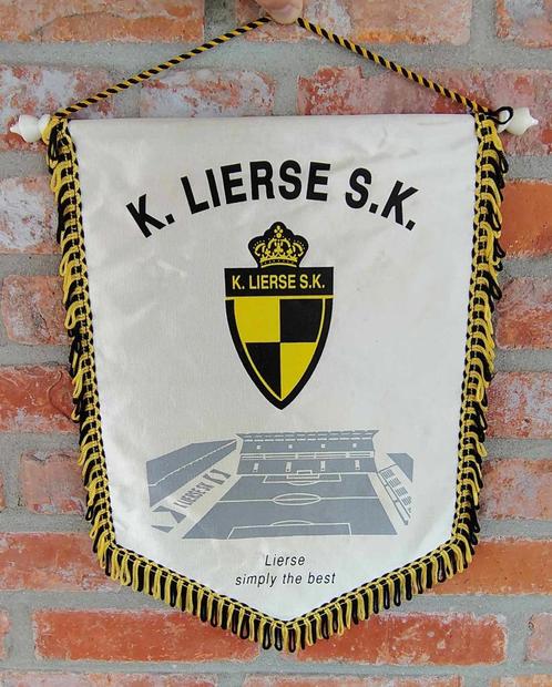 Lierse SK 1990s prachtige unieke vintage voetbal vaandel, Verzamelen, Sportartikelen en Voetbal, Zo goed als nieuw, Vaantje of Sjaal