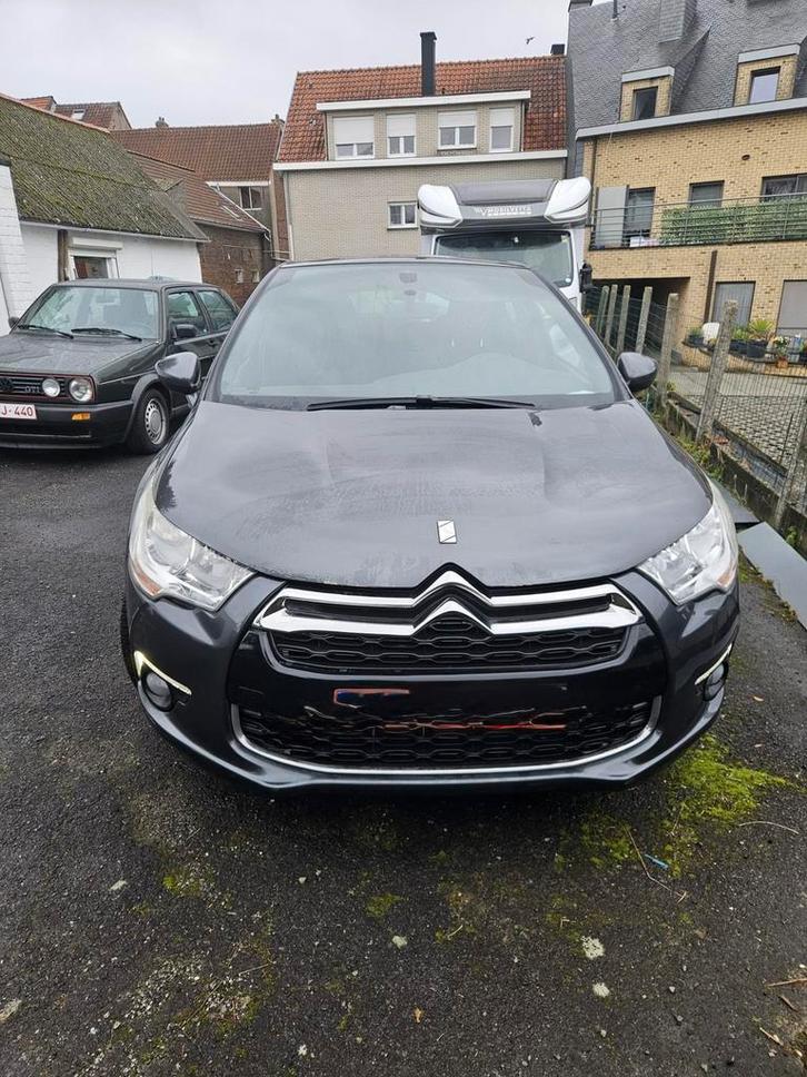 CITROËN DS4 2013 1.6 HDI DIESEL, Auto's, Citroën, Particulier, DS4, Diesel, Euro 5, 5 deurs, Handgeschakeld, Zilver of Grijs, Ophalen
