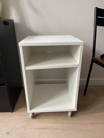 Kast - nachtkastjes - bed side table beschikbaar voor biedingen