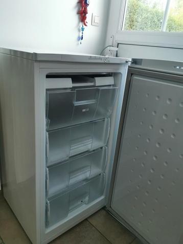 BEKO vrieskastje. 4 laden. In zeer goede staat, Elektronische apparatuur, Ophalen, Zo goed als nieuw
