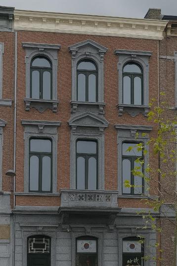 HUIS VAN RAPPORT beschikbaar voor biedingen