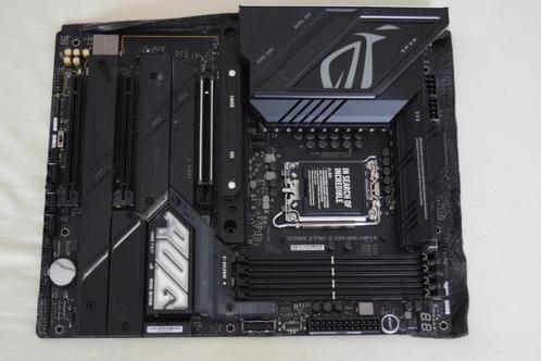 ASUS ROG STRIX Z790-E GAMING WIFI II + Cooler Master MasterL, Computers en Software, Moederborden, Zo goed als nieuw, Intel, DDR5