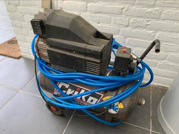 Criko compressor 8bar 24l met olie en slang, Moins de 25 litres, Enlèvement, Utilisé, 6 à 10 bars
