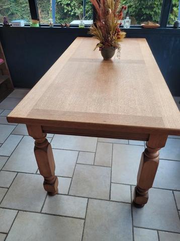 Houten tafel L 180 cm B 82 cm H 77 cm beschikbaar voor biedingen