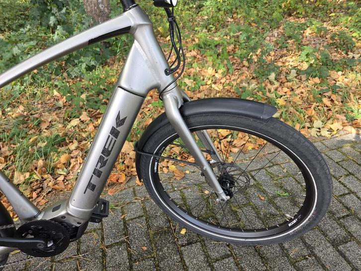 TREK ELEKTRISCHE FİETS TOPSTAAT, Fietsen en Brommers, Elektrische fietsen, Zo goed als nieuw, Ophalen