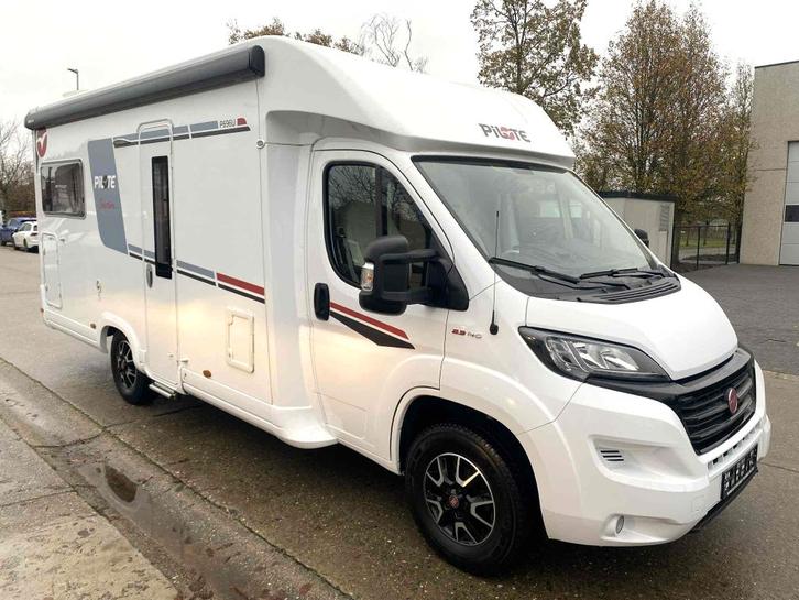 Pilote P696 Selection Automaat, Caravans en Kamperen, Mobilhomes, Bedrijf, tot en met 4, Half-integraal, Pilote, Fiat, Diesel