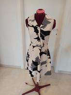 Elegante getailleerde jurk met onzichtbare ritssluiting aan, Kleding | Dames, Maat 38/40 (M), Ophalen of Verzenden, Amélie & Amélie