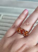 Zilveren ring met 3 amber stenen, Ophalen of Verzenden, Zo goed als nieuw