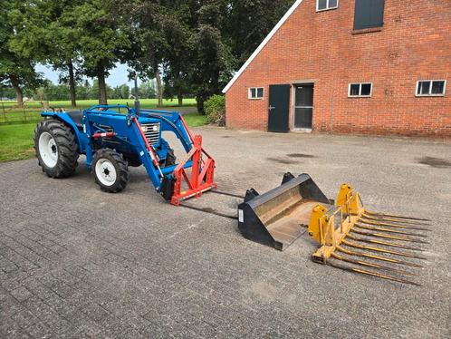 Te Koop Iseki TL-2700 4WD NL kenteken., Zakelijke goederen, Landbouw | Tractoren, tot 2500, Overige merken, tot 80 Pk, Gebruikt