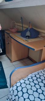 À donner: lit + bureau + lampe assortie, Maison & Meubles, Chambre à coucher | Chambres à coucher complètes, Enlèvement