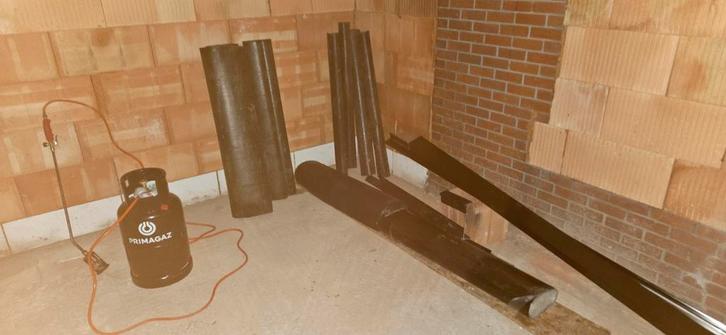 Gasfles set, roofing bovenlaag onderlaag en daktrim, Doe-het-zelf en Bouw, Dakpannen en Dakbedekking, Zo goed als nieuw, Zwart