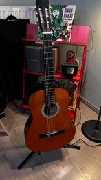 Klassieke zessnarige gitaar met standaard, Muziek en Instrumenten, Ophalen, Zo goed als nieuw