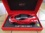 bbr 1:18 ferrari laferrai carbon/rood, Ophalen of Verzenden, Zo goed als nieuw, Auto, Overige merken