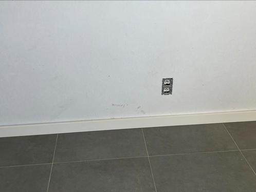 Plinten Vochtwerende mdf Plint wit Ral 9010 Gegrond nieuwe, Doe-het-zelf en Bouw, Plinten en Afwerking, Plinten, MDF, Ophalen