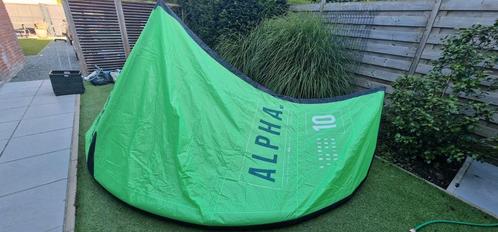 Ozone alpha V2 10m/6m, Watersport en Boten, Kitesurfen, Zo goed als nieuw, Kite, 10 m², Geen board, Ophalen of Verzenden