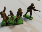 Britains Ltd Deetail British WWII Soldier, set infant + mort, Miniature ou Figurine, Armée de terre, Enlèvement ou Envoi