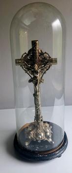 Glazen stolp met kruisbeeld, Antiek en Kunst, Ophalen of Verzenden