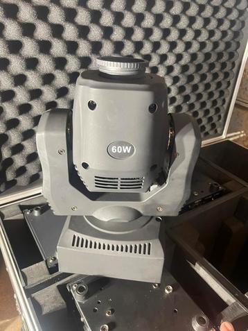 4 x Movingheads 60W + flightcase beschikbaar voor biedingen