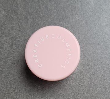 Minerale make up beschikbaar voor biedingen