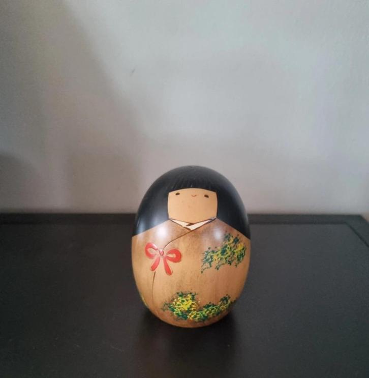 Mooie "Haru" (Lente) Usaburo Kokeshi, Antiek en Kunst, Kunst | Beelden en Houtsnijwerken, Verzenden