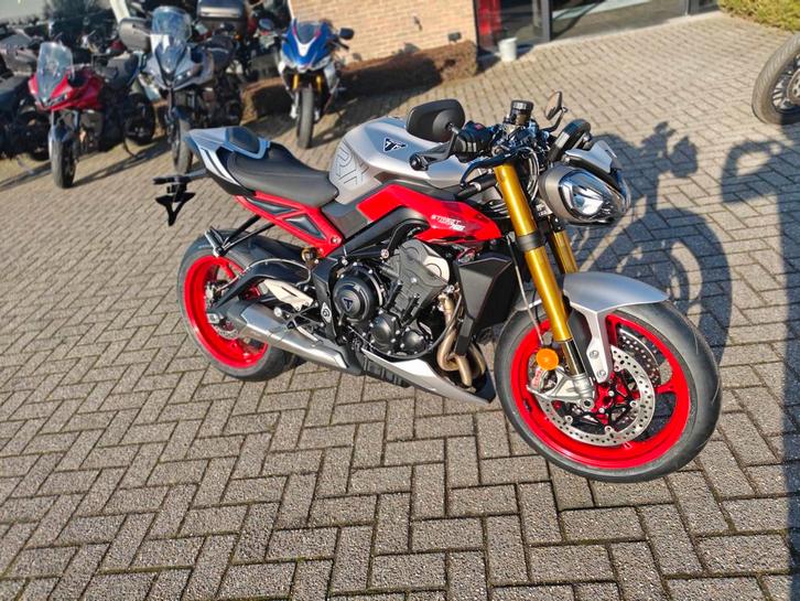Triumph Street Triple RX 765 uit voorraad leverbaar, Motos, Motos | Triumph, Entreprise, Naked bike, plus de 35 kW, 3 cylindres