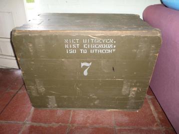 Grote stoere vintage legerkist (schuren kan ook) 80x50x60 cm beschikbaar voor biedingen