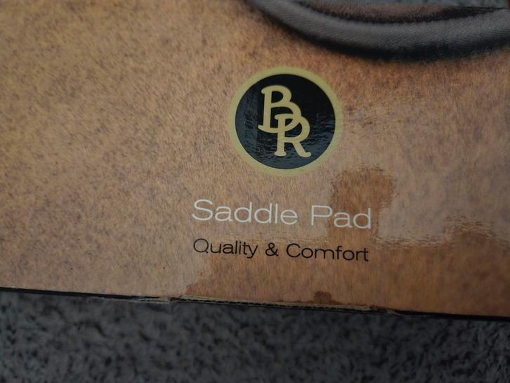 Therapeutisch gel padje voor onder het zadel, Dieren en Toebehoren, Paarden en Pony's | Hoofdstellen en Tuigage, Zo goed als nieuw