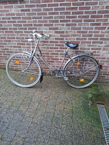 Omafiets/damesfiets/retrofiets/studentenfiets beschikbaar voor biedingen