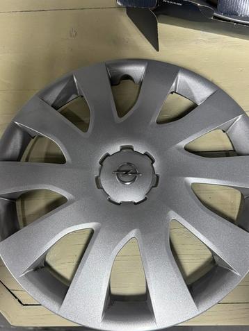 Wieldeksel opel 16inch  beschikbaar voor biedingen