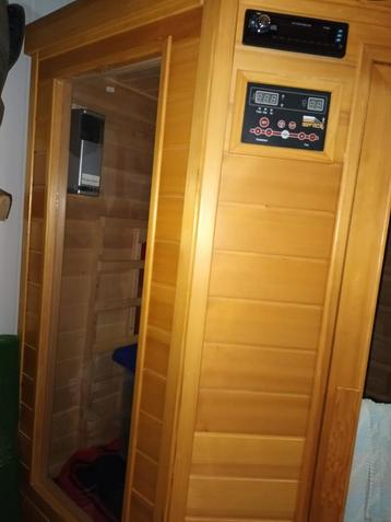 Cabine infrarouge disponible aux enchères