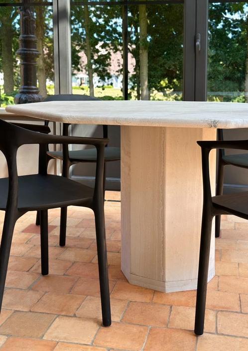 Travertin octagon ruw met vlekkenstop, Huis en Inrichting, Tafels | Eettafels, Zo goed als nieuw, Ophalen of Verzenden