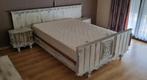 Prachtig opgeknapt vintage houten bed met 2 nachtkastjes, Huis en Inrichting, Slaapkamer | Bedden, Wit, Hout, Ophalen
