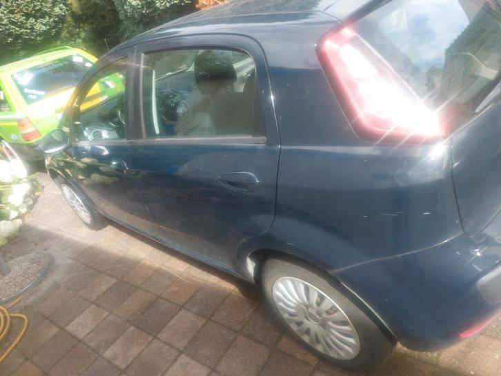 Fiat Punto 1.3 diesel 5 deurs, Auto's, Fiat, Particulier, Punto, ABS, Airbags, Airconditioning, Alarm, Bluetooth, Bochtverlichting