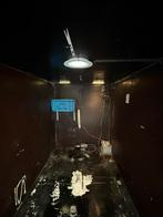 Gesloten aanhangwagen met Zonnepaneel, Ophalen, Zo goed als nieuw