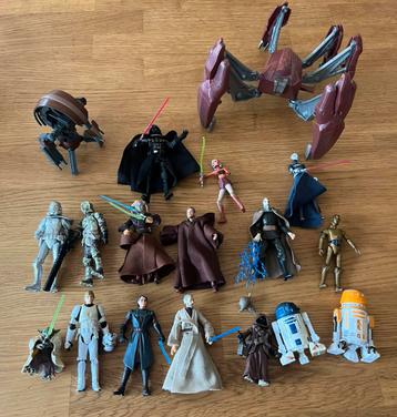Set van 19 Star Wars-figuren (Jedi, Sith, Droids,...) beschikbaar voor biedingen