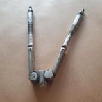 Antieke handgesmede notenkraker 18e/19e eeuw, Antiek en Kunst, Ophalen