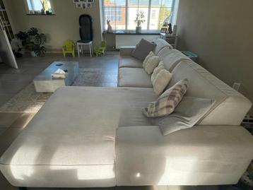 Zetel van 1 jaar oud . Plus gratis machine zetelreiniger beschikbaar voor biedingen