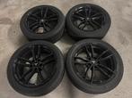 18 inch Tesla model 3 velgen met Winterbanden nieuwstaat, Auto-onderdelen, 18 inch, Gebruikt, Banden en Velgen, 235 mm