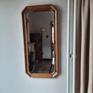 houten spiegel