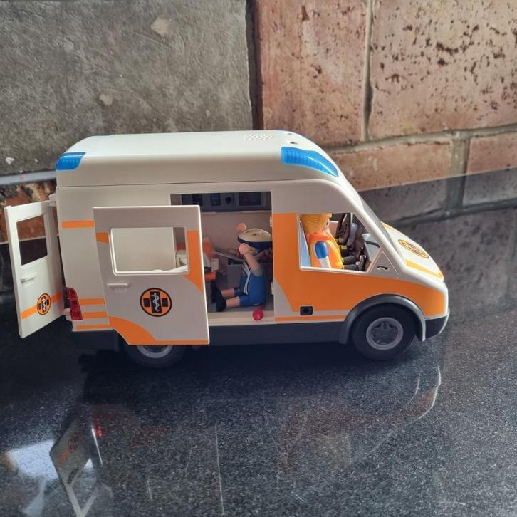 Playmobil-ambulance, Kinderen en Baby's, Speelgoed | Playmobil, Zo goed als nieuw, Ophalen of Verzenden