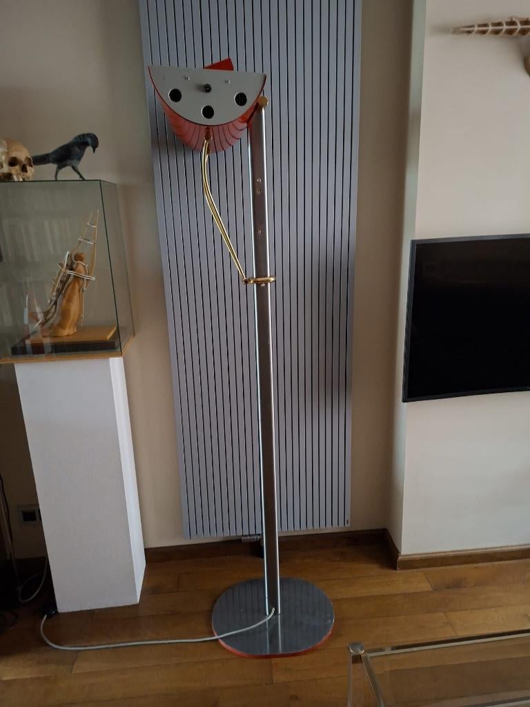 Lampe Afra et Tobia Scarpa pour Benetton années 1980, ROUGE, Antiquités & Art, Antiquités | Éclairage, Enlèvement