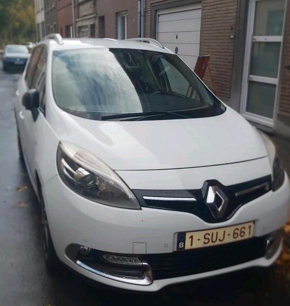Te Kopen Renault Scenic 7pl Wit met veel opties, Auto's, Renault, Particulier, Achteruitrijcamera, Airbags, Airconditioning, Alarm