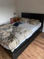 Bed 140x200, Ophalen, Bruin, 140 cm, Zo goed als nieuw