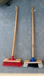2 kinder veegborstels 90 cm, Enlèvement, Neuf, Bois