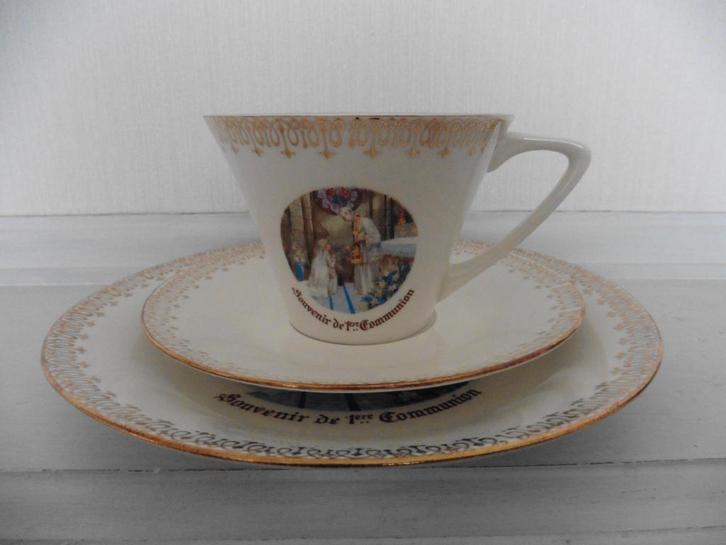 Tasse, sous-tasse, assiette à dessert, décor 1ère communion, Antiquités & Art, Antiquités | Objets religieux, Enlèvement