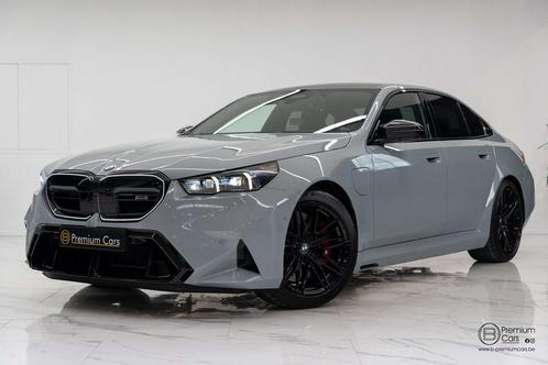 BMW M5 4.4 B&W / HUD / ACC / 360 / Brooklyn grau / Pano!, Auto's, BMW, Bedrijf, Te koop, 5 Reeks, 360° camera, 4x4, ABS, Adaptive Cruise Control