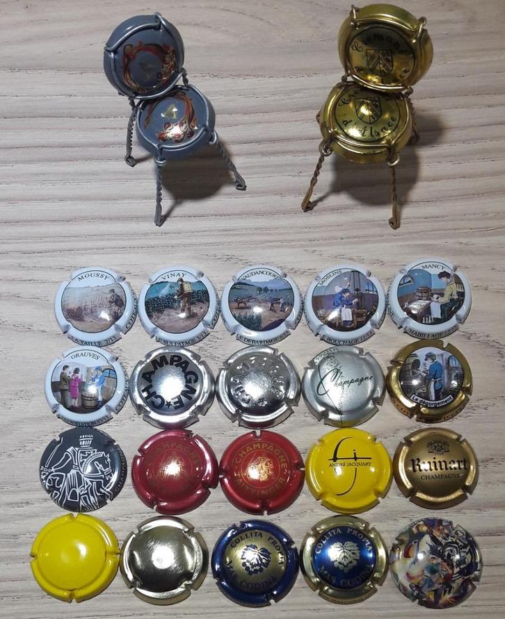 Lot de 20 capsules de Champagne & autres (lot 4) + 2 chaises, Verzamelen, Complete verzamelingen en Collecties, Ophalen of Verzenden